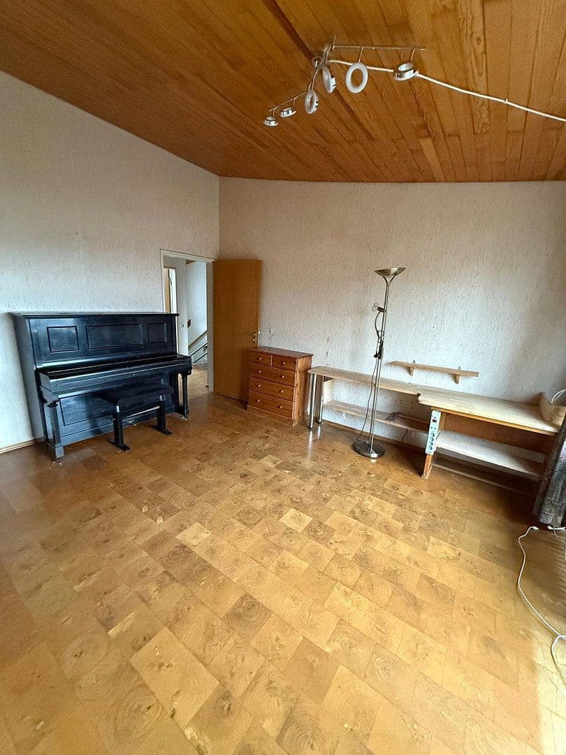 Prodej domu 140 m², pozemek 259 m², Rostocker Straße 20, Saarbrücken, Země Sársko Prodej domu 140 m², pozemek 259 m², Rostocker Straße 20, Saarbrücken, Země Sársko
