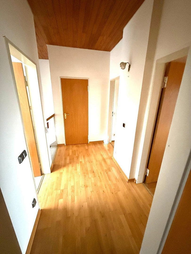 Prodej domu 140 m², pozemek 259 m², Rostocker Straße 20, Saarbrücken, Země Sársko Prodej domu 140 m², pozemek 259 m², Rostocker Straße 20, Saarbrücken, Země Sársko