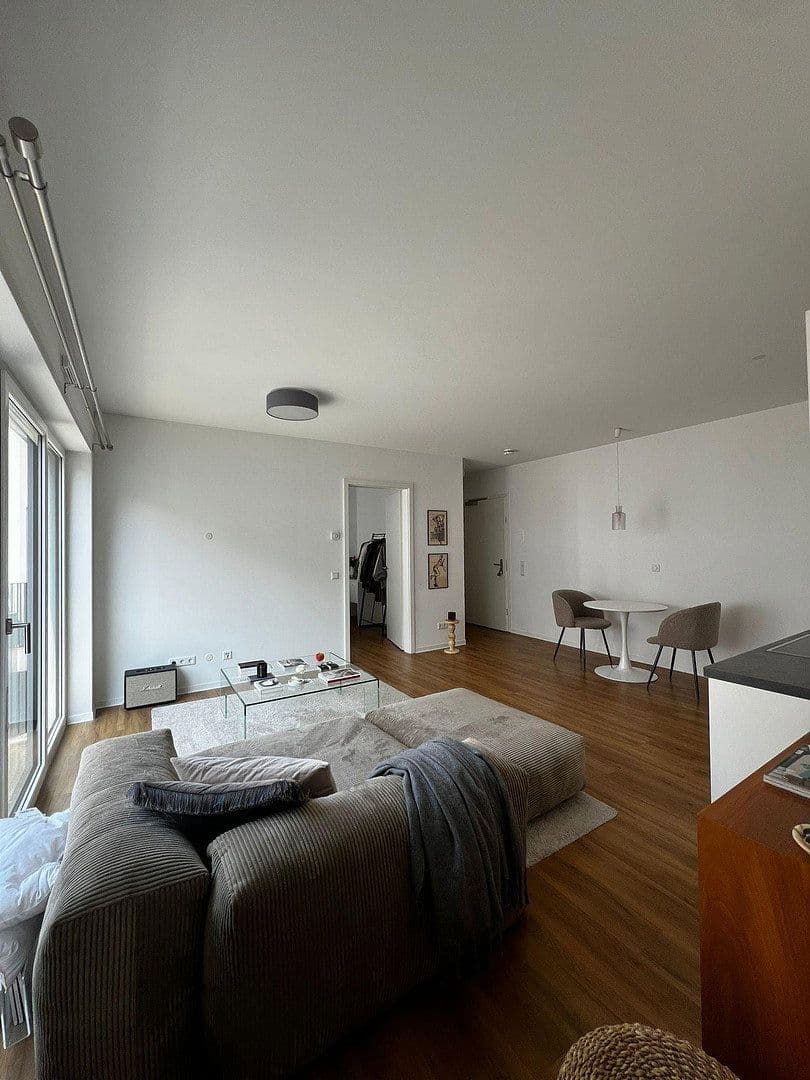 Pronájem bytu 2+1 50 m², Schweiggerstr. 9, Nürnberg, Bavorsko Pronájem bytu 2+1 50 m², Schweiggerstr. 9, Nürnberg, Bavorsko