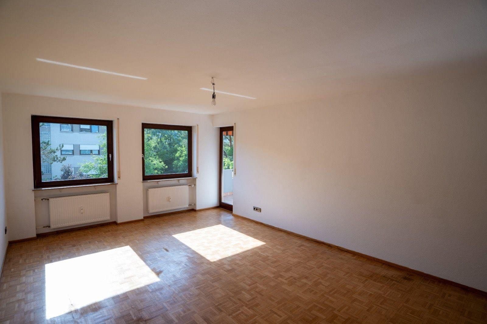 Prodej bytu 4+1 100 m², Blauenstraße 17, Singen (Hohentwiel), Bádensko-Württembersko Prodej bytu 4+1 100 m², Blauenstraße 17, Singen (Hohentwiel), Bádensko-Württembersko