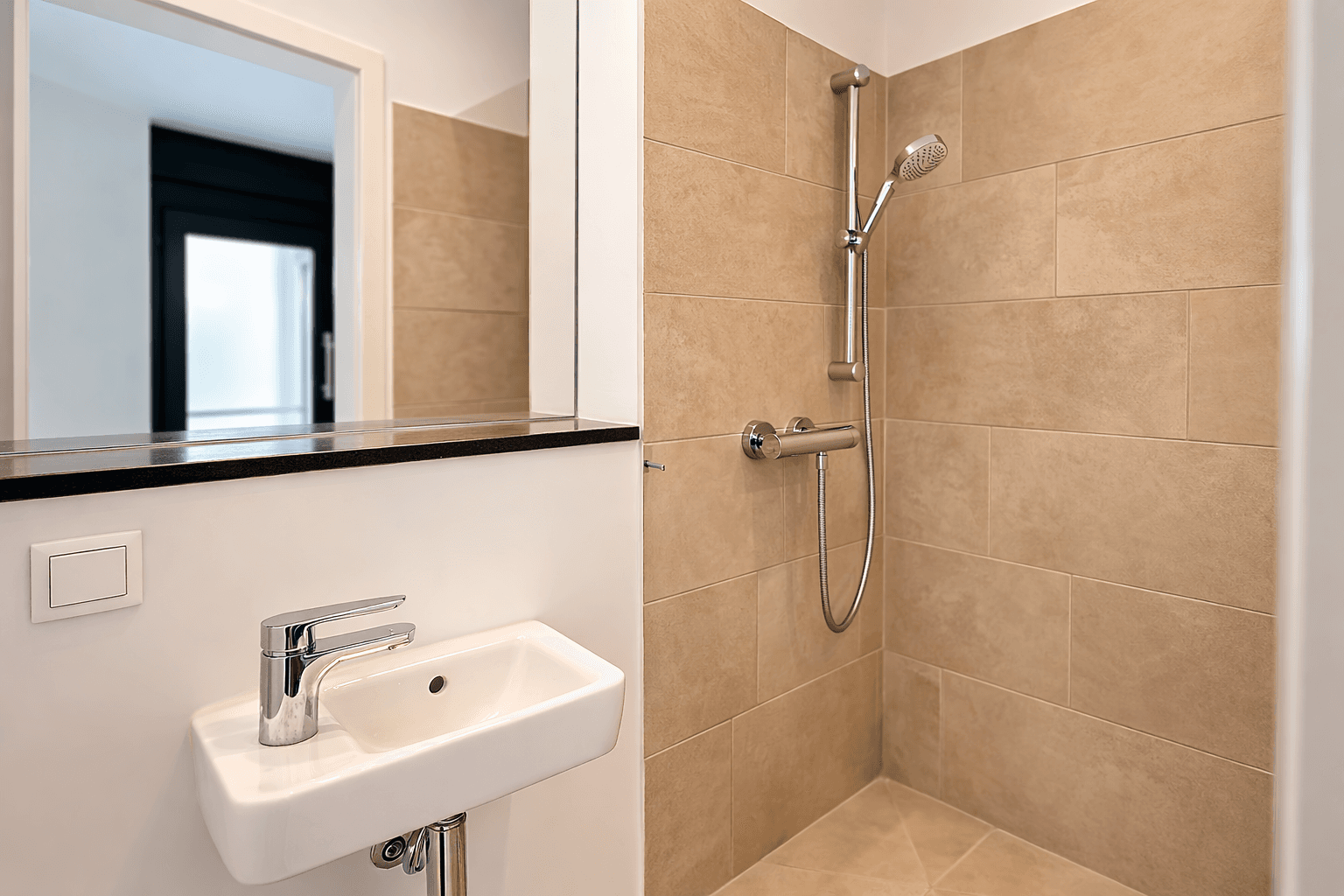 Pronájem domu 200 m², pozemek 246 m², Charlotte-Salomon-Hain 9, Berlin, Berlín Pronájem domu 200 m², pozemek 246 m², Charlotte-Salomon-Hain 9, Berlin, Berlín