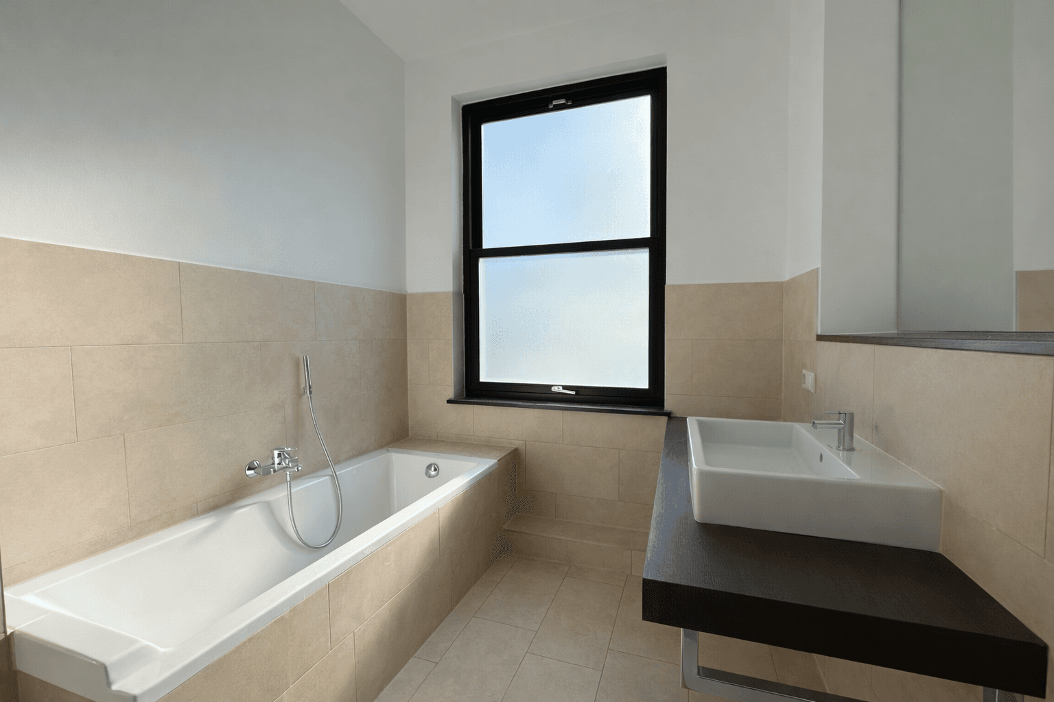 Pronájem domu 200 m², pozemek 246 m², Charlotte-Salomon-Hain 9, Berlin, Berlín Pronájem domu 200 m², pozemek 246 m², Charlotte-Salomon-Hain 9, Berlin, Berlín