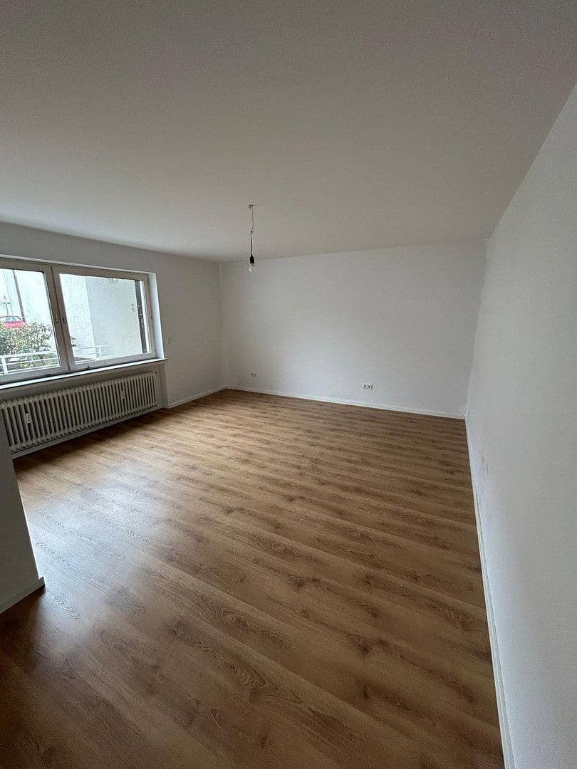 Pronájem bytu 4+1 105 m², Brakerstr. 17, Bielefeld, Severní Porýní-Vestfálsko Pronájem bytu 4+1 105 m², Brakerstr. 17, Bielefeld, Severní Porýní-Vestfálsko