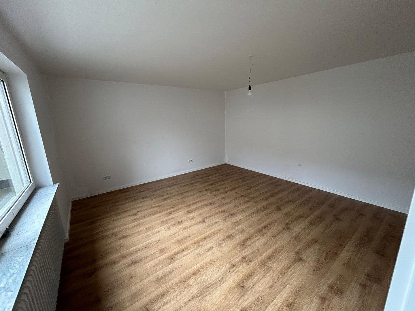 Pronájem bytu 4+1 105 m², Brakerstr. 17, Bielefeld, Severní Porýní-Vestfálsko Pronájem bytu 4+1 105 m², Brakerstr. 17, Bielefeld, Severní Porýní-Vestfálsko