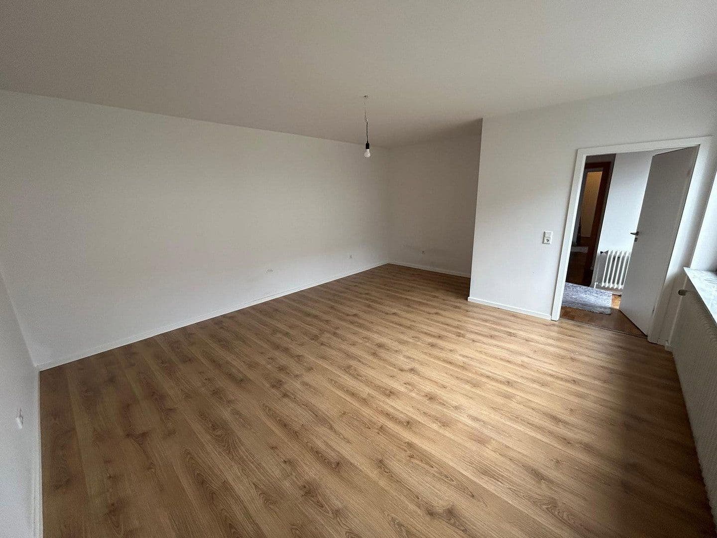 Pronájem bytu 4+1 105 m², Brakerstr. 17, Bielefeld, Severní Porýní-Vestfálsko Pronájem bytu 4+1 105 m², Brakerstr. 17, Bielefeld, Severní Porýní-Vestfálsko