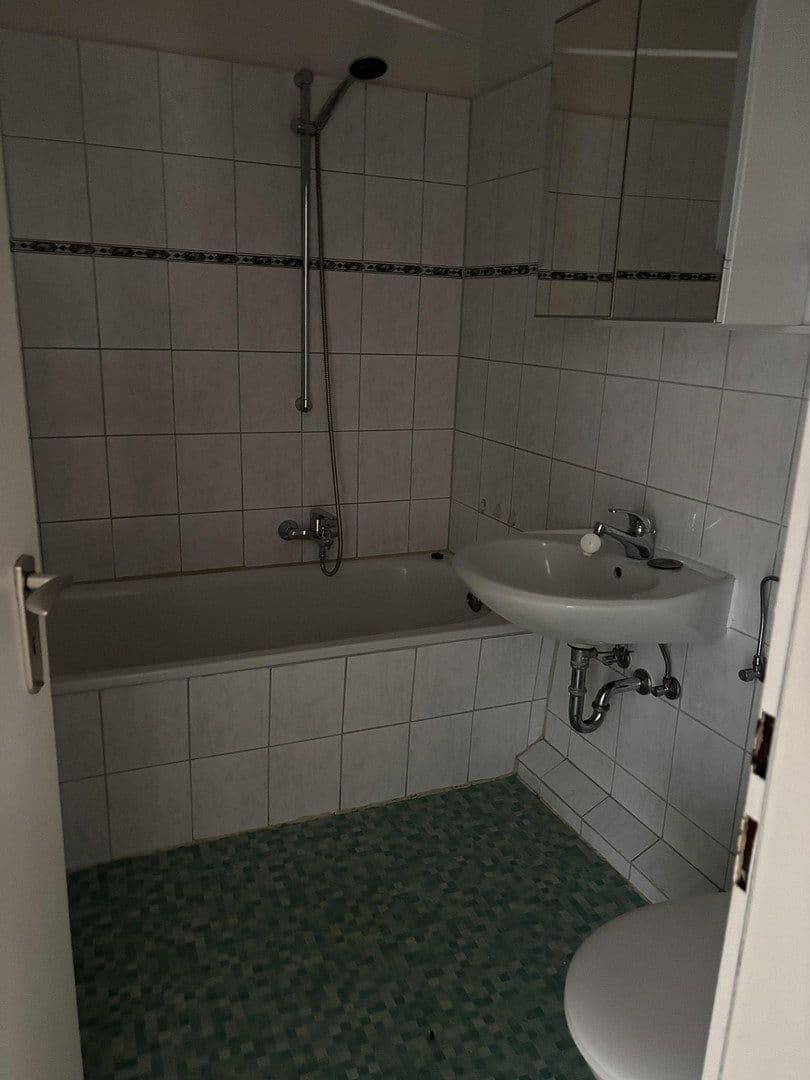 Pronájem bytu 4+1 87 m², Pinneberger Straße 55b, Wedel, Šlesvicko-Holštýnsko Pronájem bytu 4+1 87 m², Pinneberger Straße 55b, Wedel, Šlesvicko-Holštýnsko