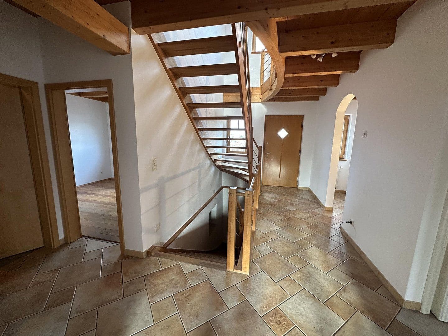 Prodej domu 310 m², pozemek 576 m², St. Leon-Rot, Bádensko-Württembersko Prodej domu 310 m², pozemek 576 m², St. Leon-Rot, Bádensko-Württembersko