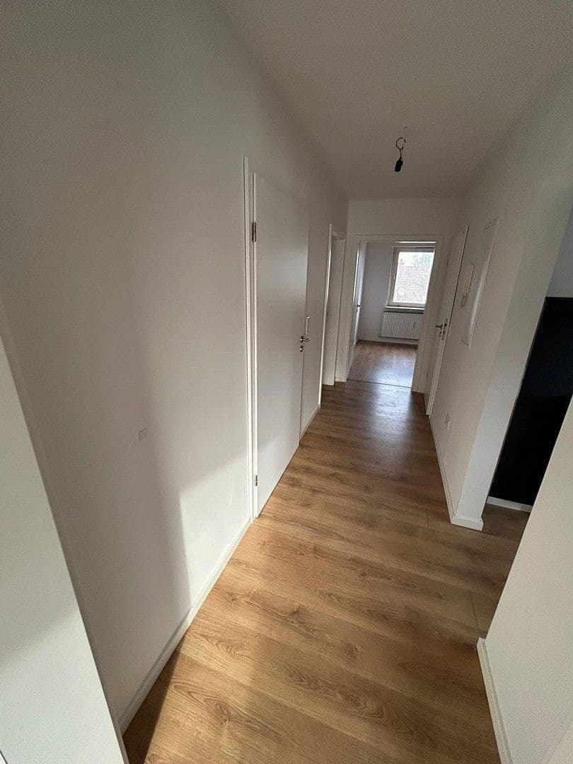 Pronájem bytu 3+1 54 m², Brakerstr. 17, Bielefeld, Severní Porýní-Vestfálsko Pronájem bytu 3+1 54 m², Brakerstr. 17, Bielefeld, Severní Porýní-Vestfálsko