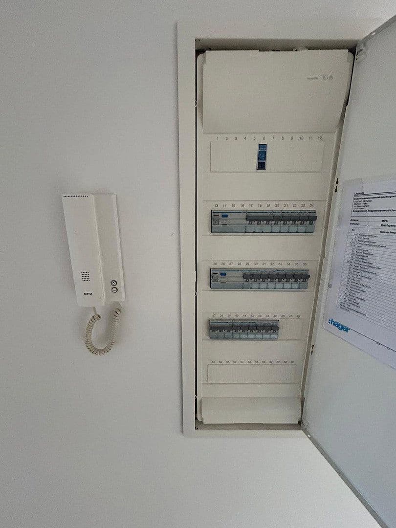 Pronájem bytu 3+1 54 m², Brakerstr. 17, Bielefeld, Severní Porýní-Vestfálsko Pronájem bytu 3+1 54 m², Brakerstr. 17, Bielefeld, Severní Porýní-Vestfálsko