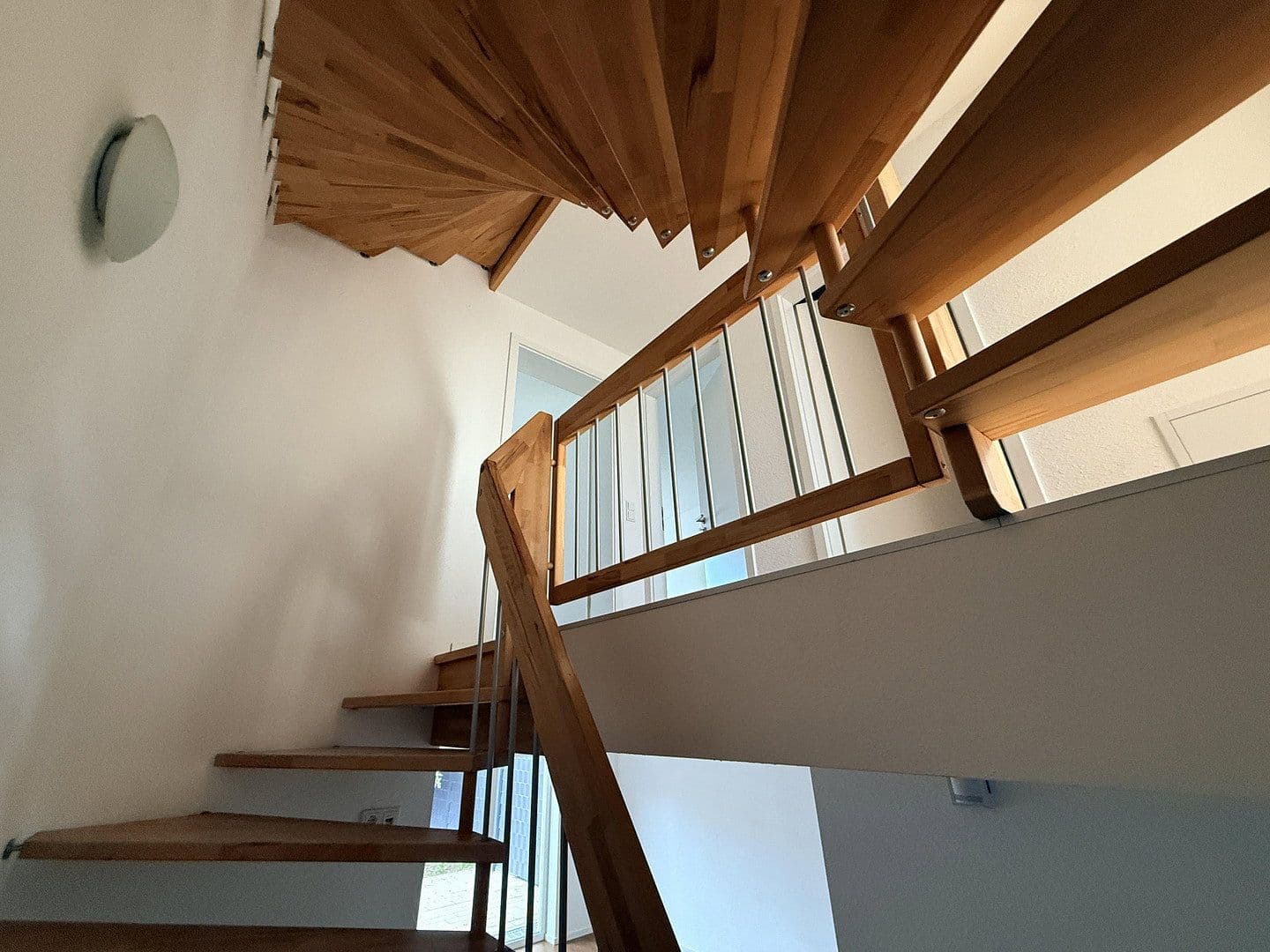 Pronájem domu 145 m², pozemek 123 m², Leonberger Straße 5a, Köln, Severní Porýní-Vestfálsko Pronájem domu 145 m², pozemek 123 m², Leonberger Straße 5a, Köln, Severní Porýní-Vestfálsko