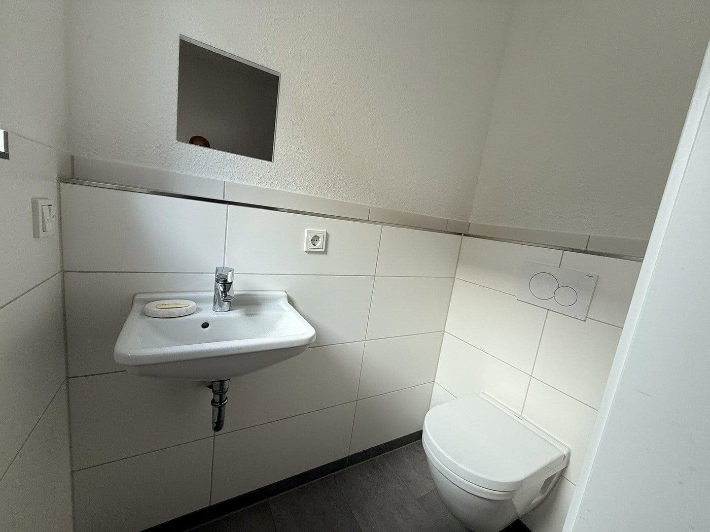 Pronájem domu 145 m², pozemek 123 m², Leonberger Straße 5a, Köln, Severní Porýní-Vestfálsko Pronájem domu 145 m², pozemek 123 m², Leonberger Straße 5a, Köln, Severní Porýní-Vestfálsko