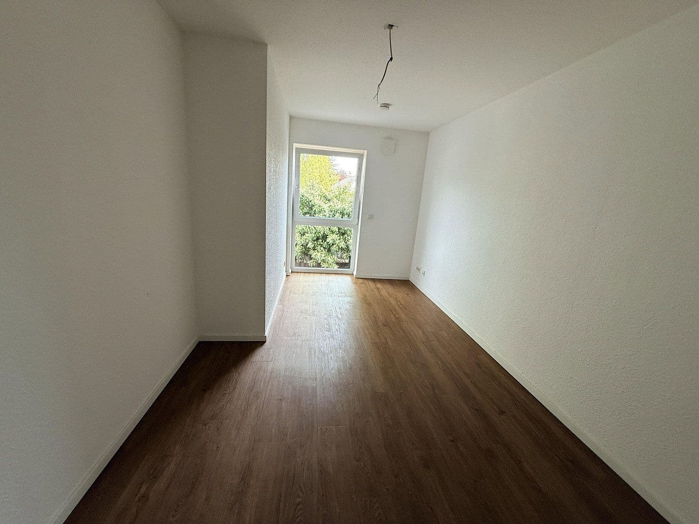Pronájem domu 145 m², pozemek 123 m², Leonberger Straße 5a, Köln, Severní Porýní-Vestfálsko Pronájem domu 145 m², pozemek 123 m², Leonberger Straße 5a, Köln, Severní Porýní-Vestfálsko
