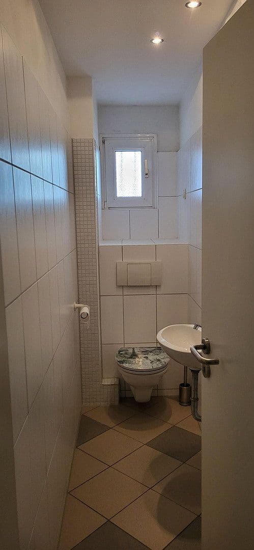 Prodej bytu 3+1 83 m², Huttropstr. 52, Essen, Severní Porýní-Vestfálsko Prodej bytu 3+1 83 m², Huttropstr. 52, Essen, Severní Porýní-Vestfálsko