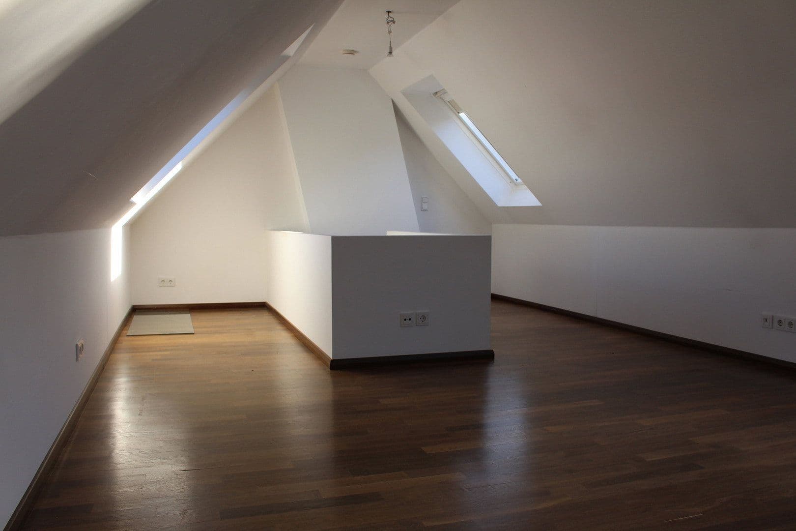 Prodej bytu 3+1 92 m², Eisenlohrsweg, Hamburg, Hamburg Prodej bytu 3+1 92 m², Eisenlohrsweg, Hamburg, Hamburg