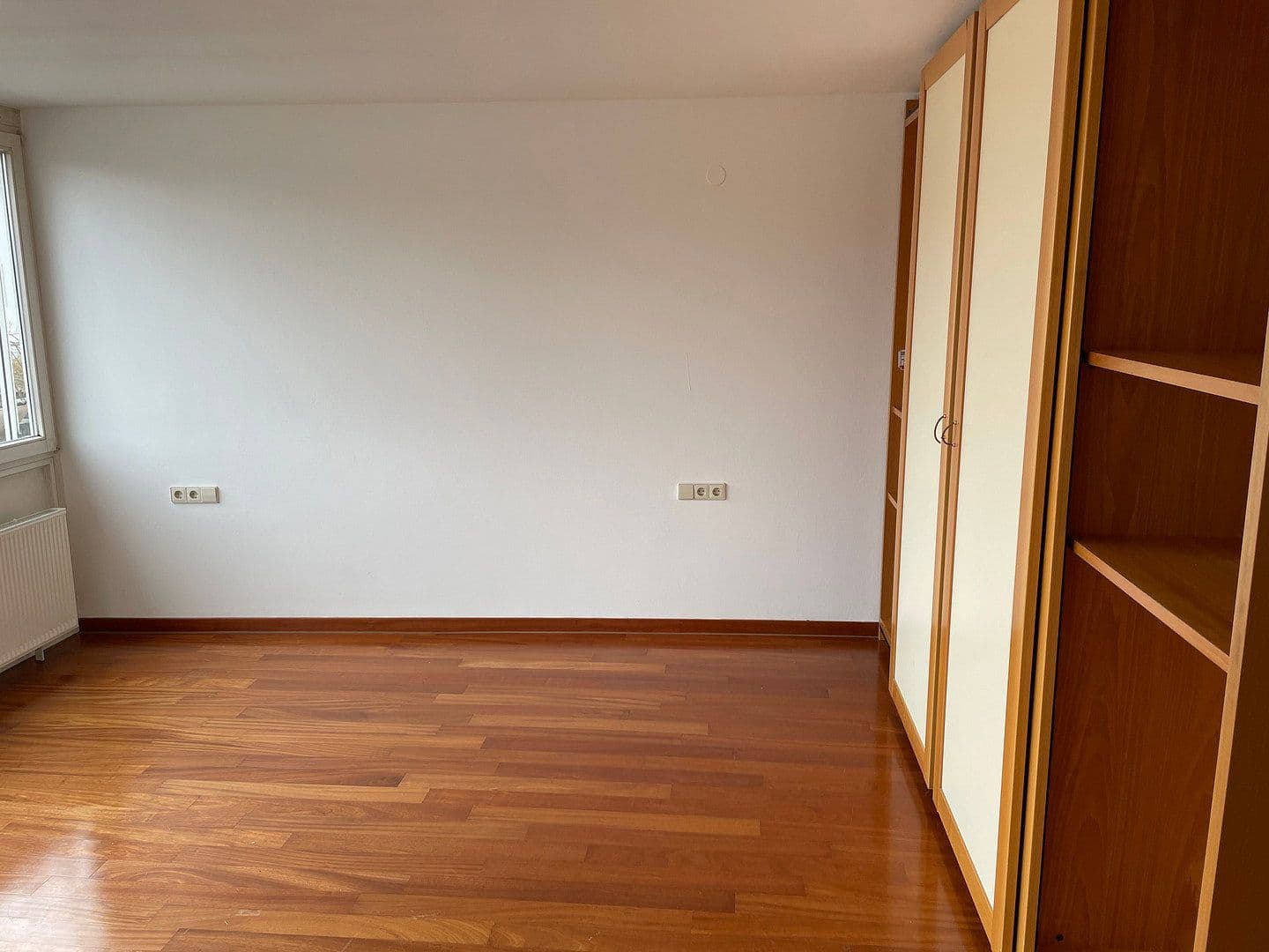Pronájem bytu 3+1 85 m², Alleenstr. 79, Kirchheim unter Teck, Bádensko-Württembersko Pronájem bytu 3+1 85 m², Alleenstr. 79, Kirchheim unter Teck, Bádensko-Württembersko