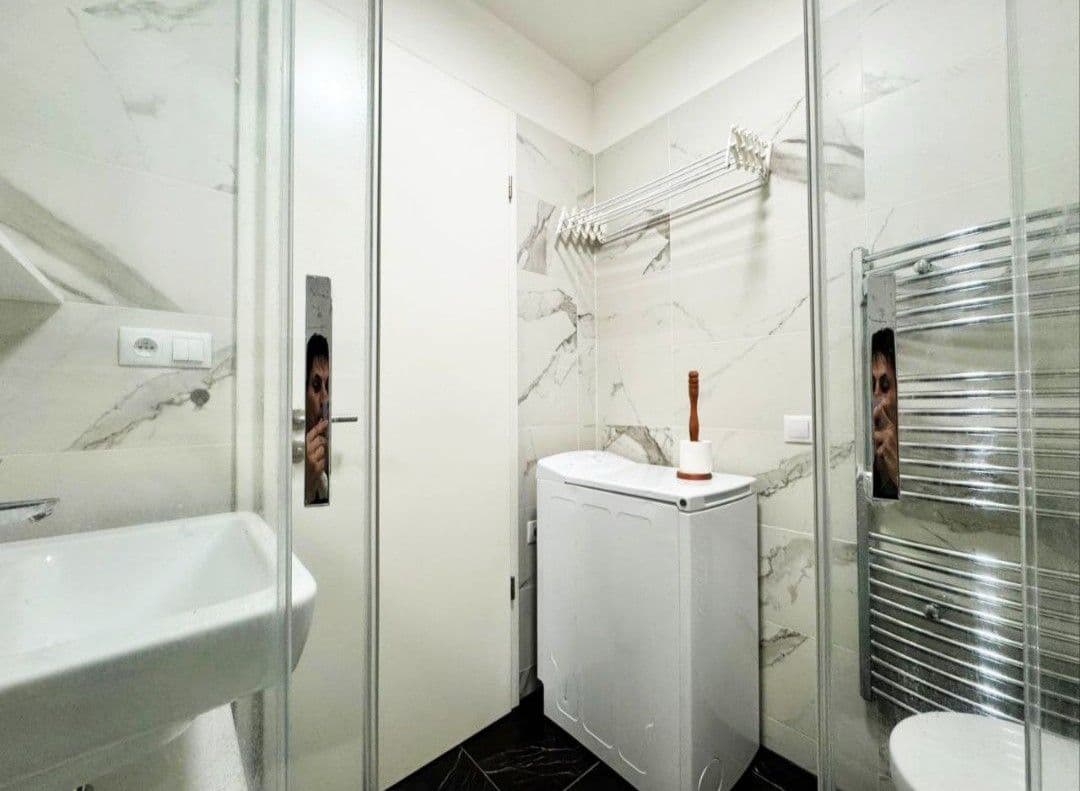 Pronájem bytu 1+kk 25 m², Tyršova, Praha, Praha Pronájem bytu 1+kk 25 m², Tyršova, Praha, Praha