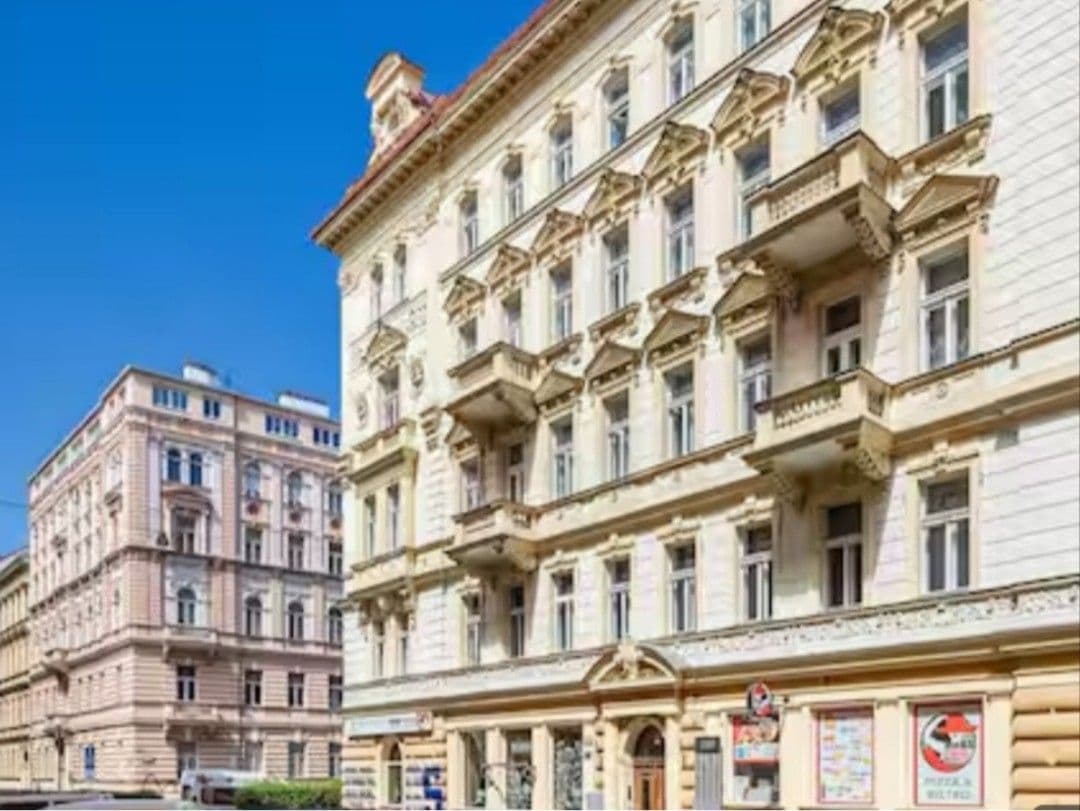 Pronájem bytu 1+kk 25 m², Tyršova, Praha, Praha Pronájem bytu 1+kk 25 m², Tyršova, Praha, Praha