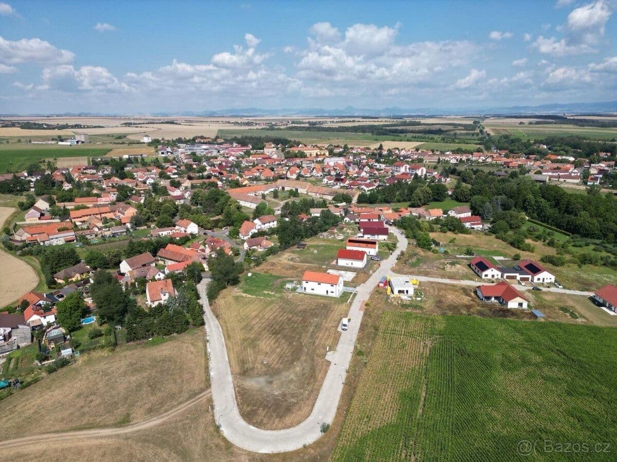 Prodej pozemku 1.123 m², Straškov-Vodochody, Ústecký kraj Prodej pozemku 1.123 m², Straškov-Vodochody, Ústecký kraj