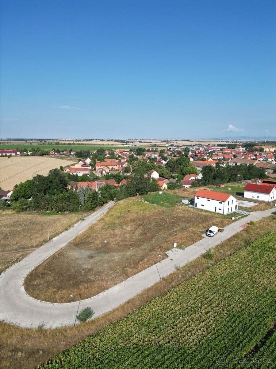 Prodej pozemku 1.123 m², Straškov-Vodochody, Ústecký kraj Prodej pozemku 1.123 m², Straškov-Vodochody, Ústecký kraj