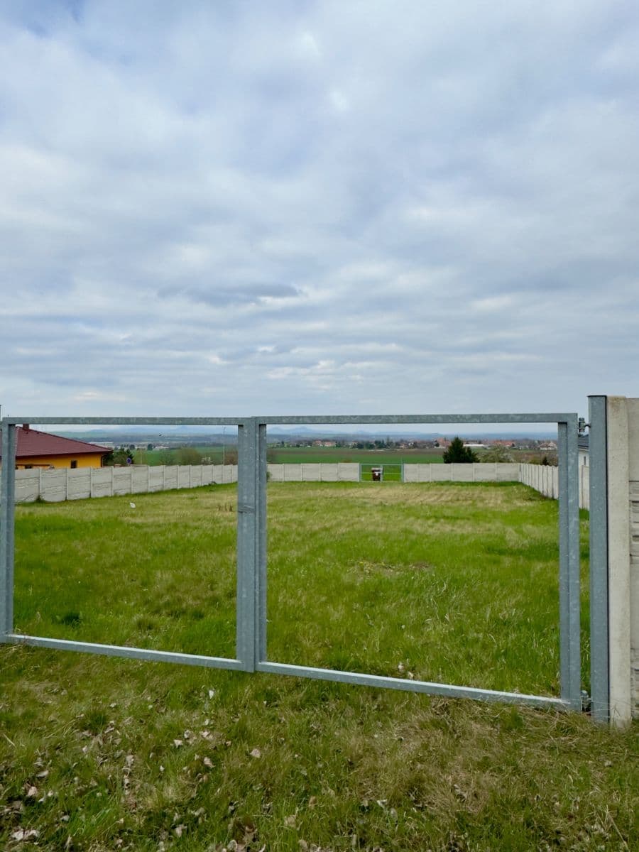 Prodej pozemku 1.369 m², Žatec, Ústecký kraj Prodej pozemku 1.369 m², Žatec, Ústecký kraj