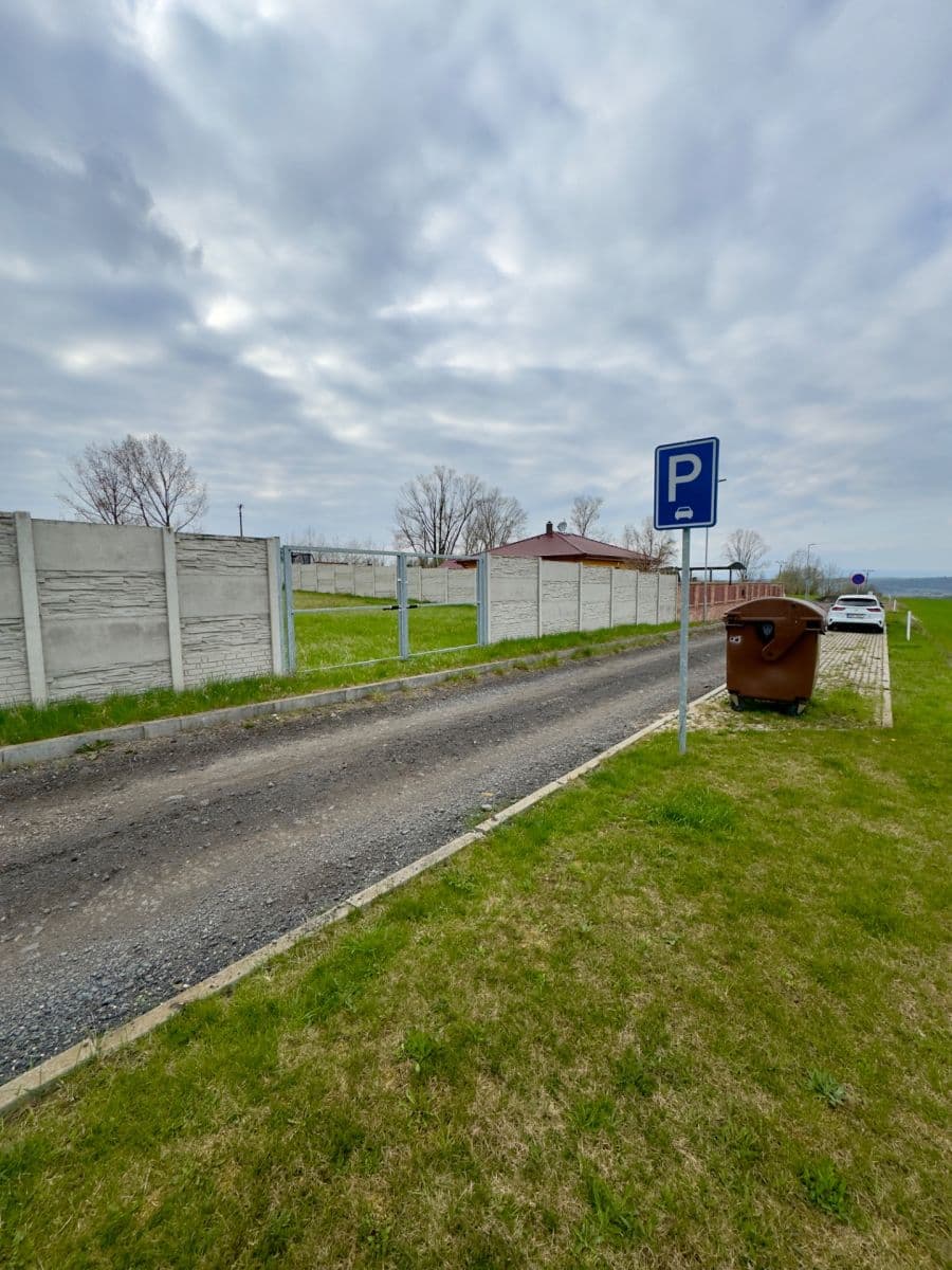Prodej pozemku 1.369 m², Žatec, Ústecký kraj Prodej pozemku 1.369 m², Žatec, Ústecký kraj