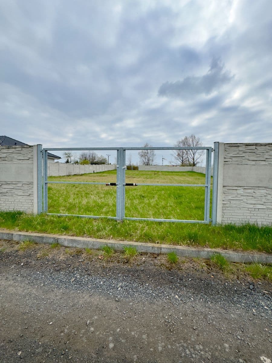 Prodej pozemku 1.369 m², Žatec, Ústecký kraj Prodej pozemku 1.369 m², Žatec, Ústecký kraj