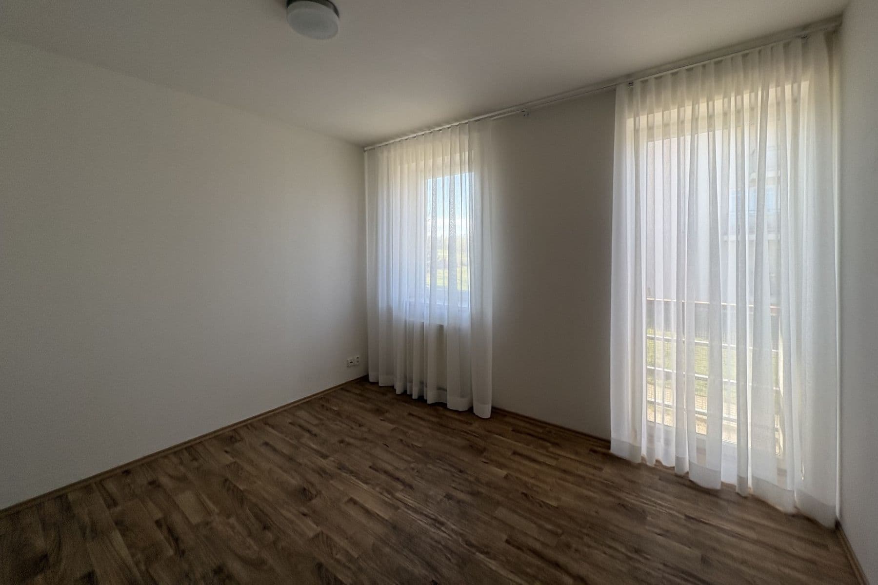 Pronájem bytu 4+kk 141 m², Chelčického, Roztoky, Středočeský kraj Pronájem bytu 4+kk 141 m², Chelčického, Roztoky, Středočeský kraj