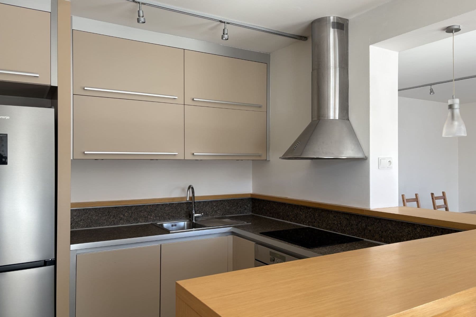 Pronájem bytu 4+kk 141 m², Chelčického, Roztoky, Středočeský kraj Pronájem bytu 4+kk 141 m², Chelčického, Roztoky, Středočeský kraj
