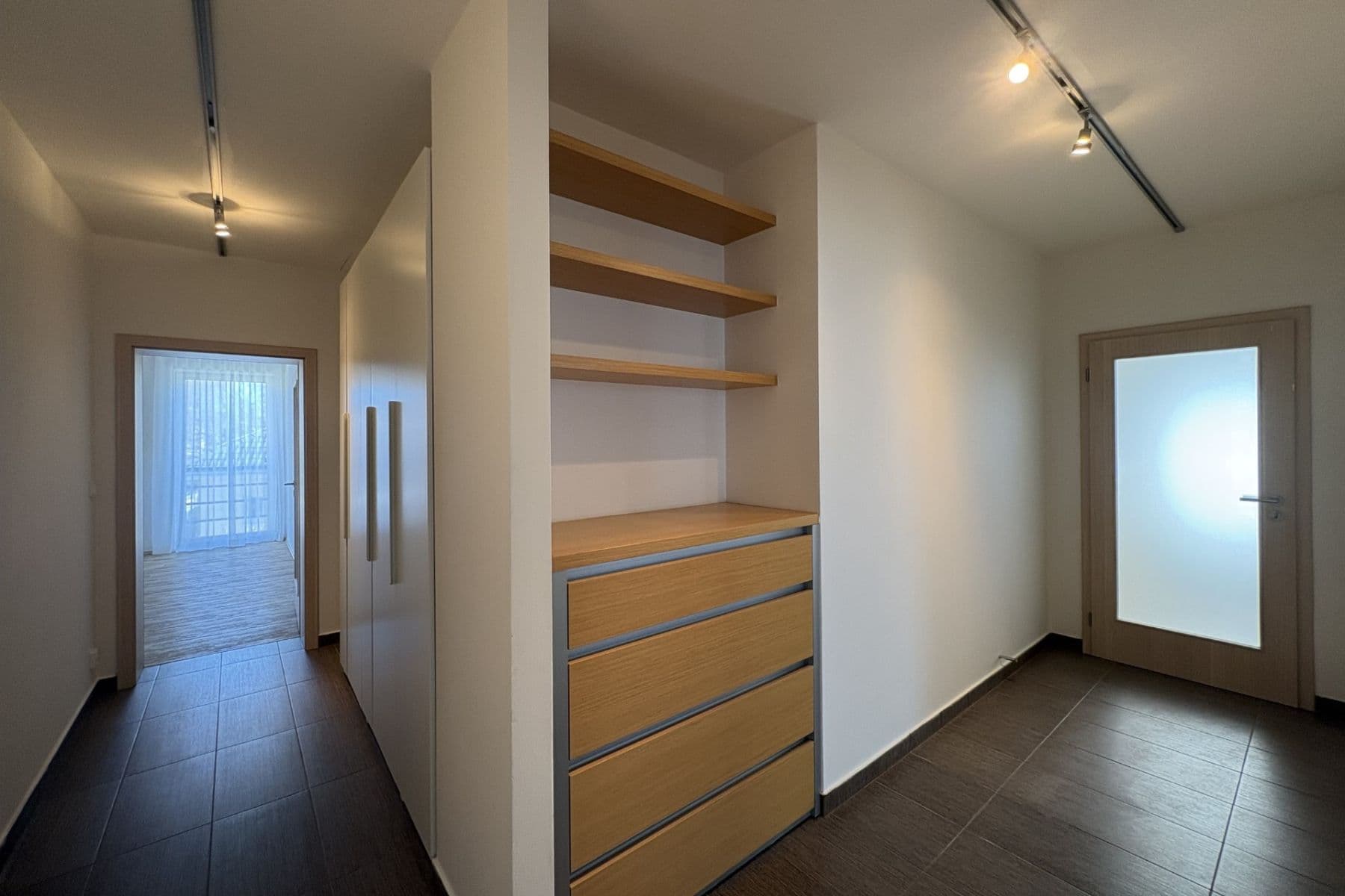 Pronájem bytu 4+kk 141 m², Chelčického, Roztoky, Středočeský kraj Pronájem bytu 4+kk 141 m², Chelčického, Roztoky, Středočeský kraj