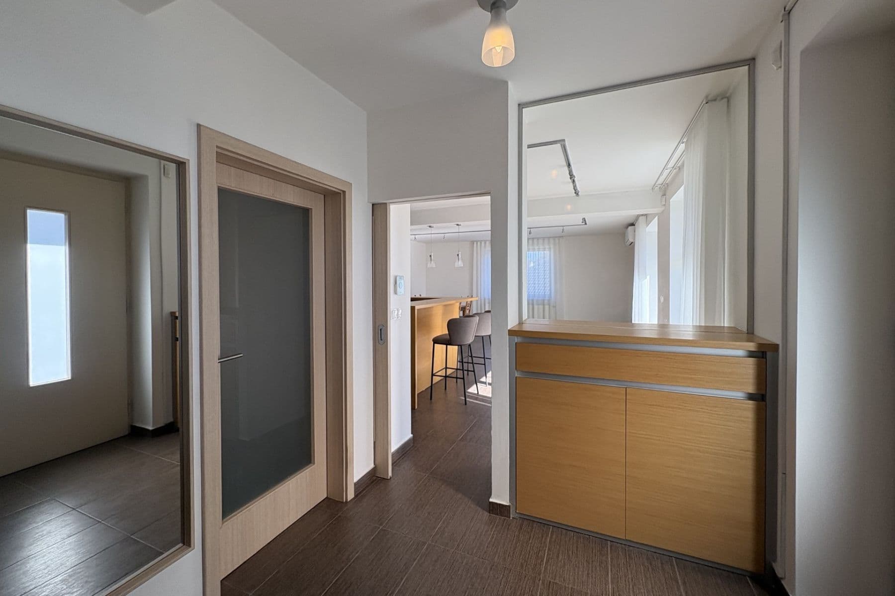 Pronájem bytu 4+kk 141 m², Chelčického, Roztoky, Středočeský kraj Pronájem bytu 4+kk 141 m², Chelčického, Roztoky, Středočeský kraj