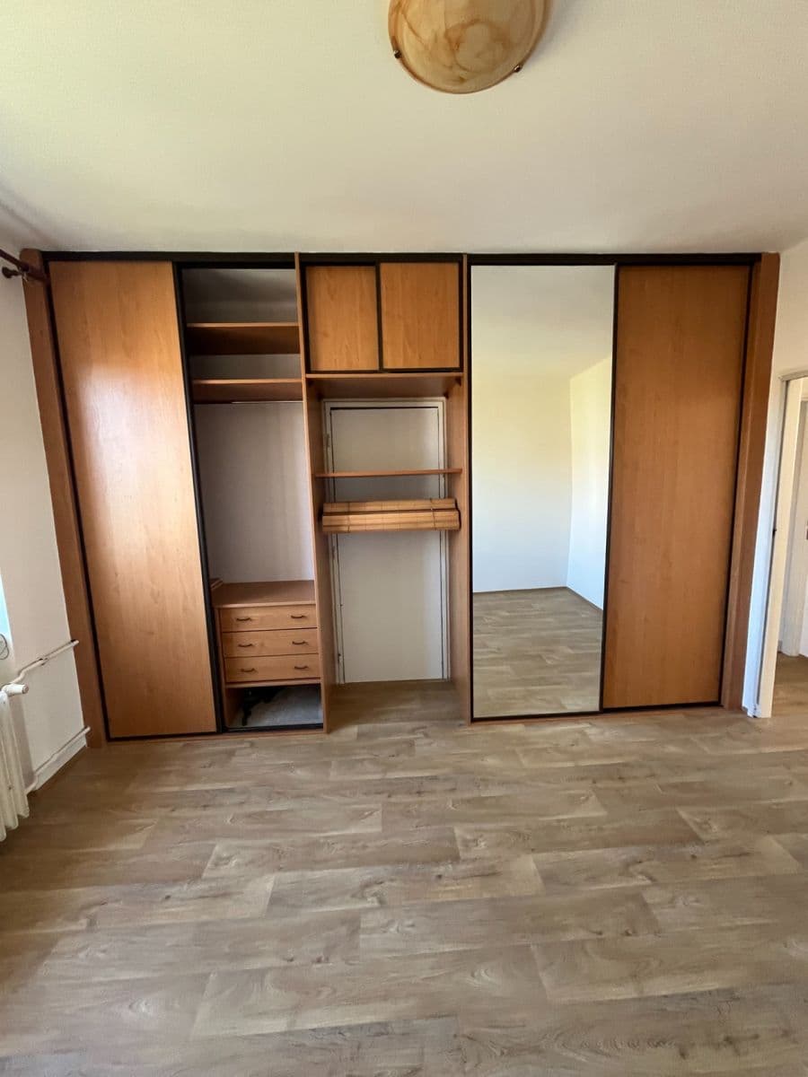 Pronájem bytu 2+1 49 m², Sadská, Praha, Praha Pronájem bytu 2+1 49 m², Sadská, Praha, Praha