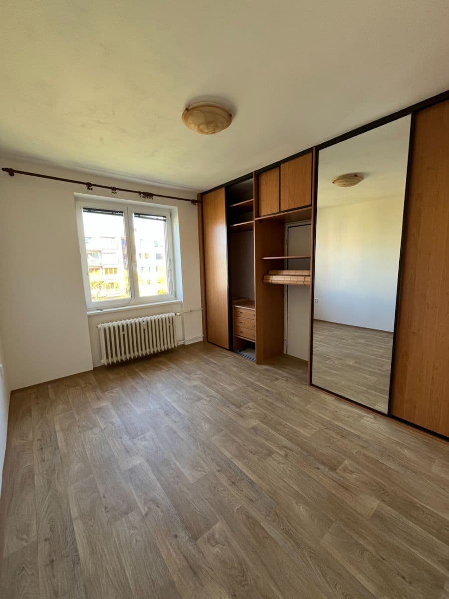 Pronájem bytu 2+1 49 m², Sadská, Praha, Praha Pronájem bytu 2+1 49 m², Sadská, Praha, Praha