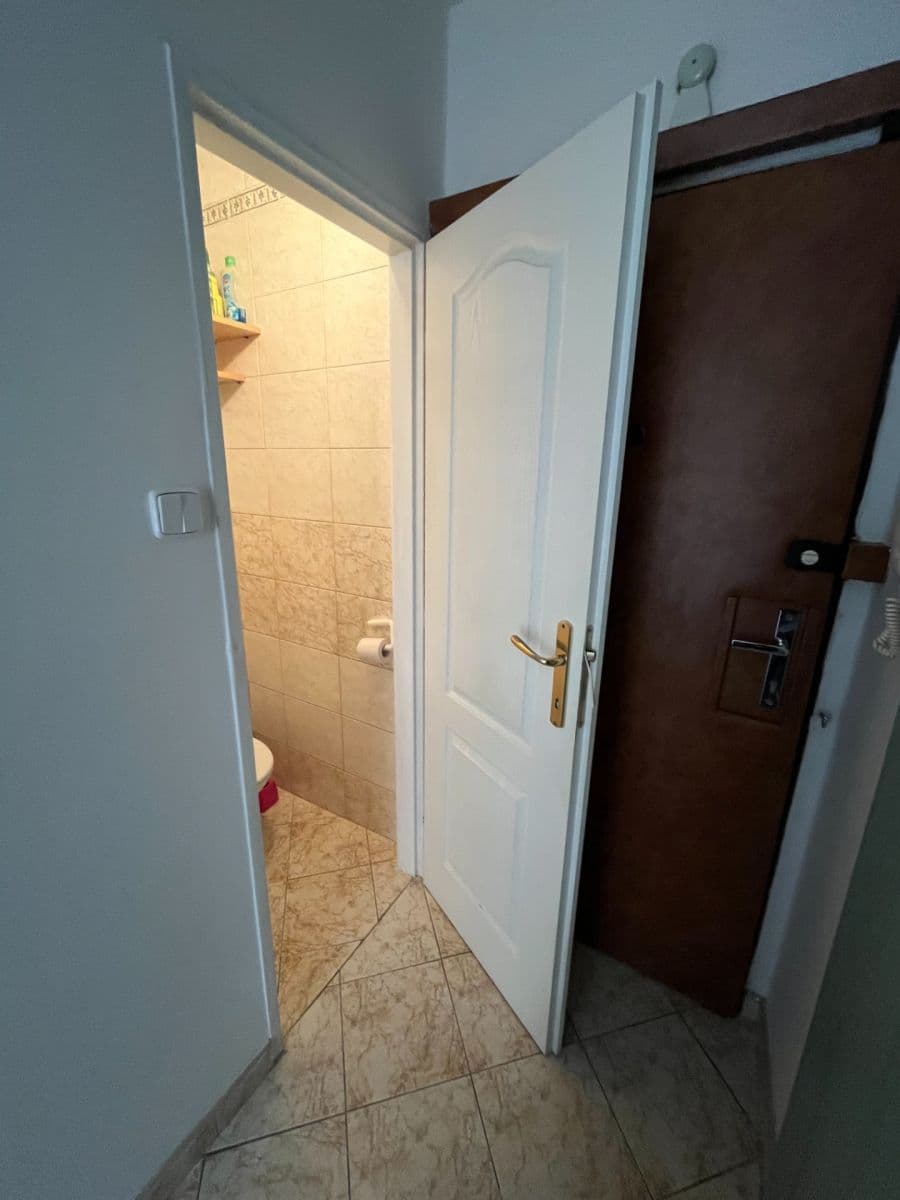 Pronájem bytu 2+1 49 m², Sadská, Praha, Praha Pronájem bytu 2+1 49 m², Sadská, Praha, Praha