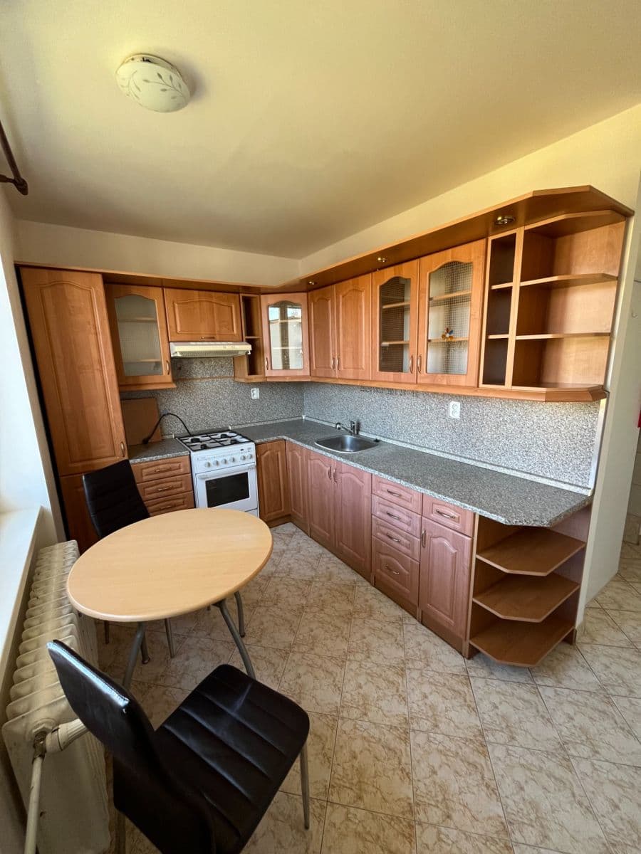 Pronájem bytu 2+1 49 m², Sadská, Praha, Praha Pronájem bytu 2+1 49 m², Sadská, Praha, Praha