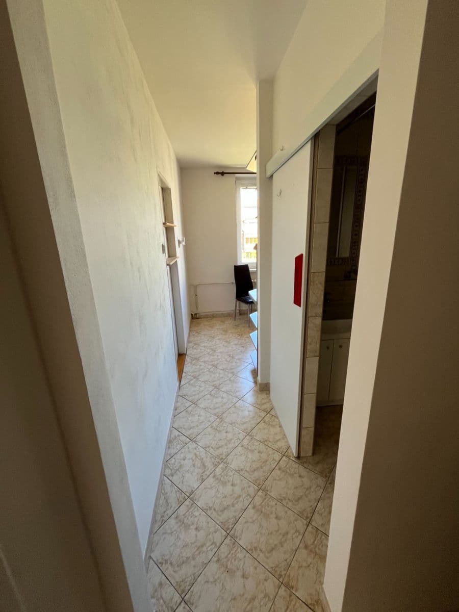 Pronájem bytu 2+1 49 m², Sadská, Praha, Praha Pronájem bytu 2+1 49 m², Sadská, Praha, Praha