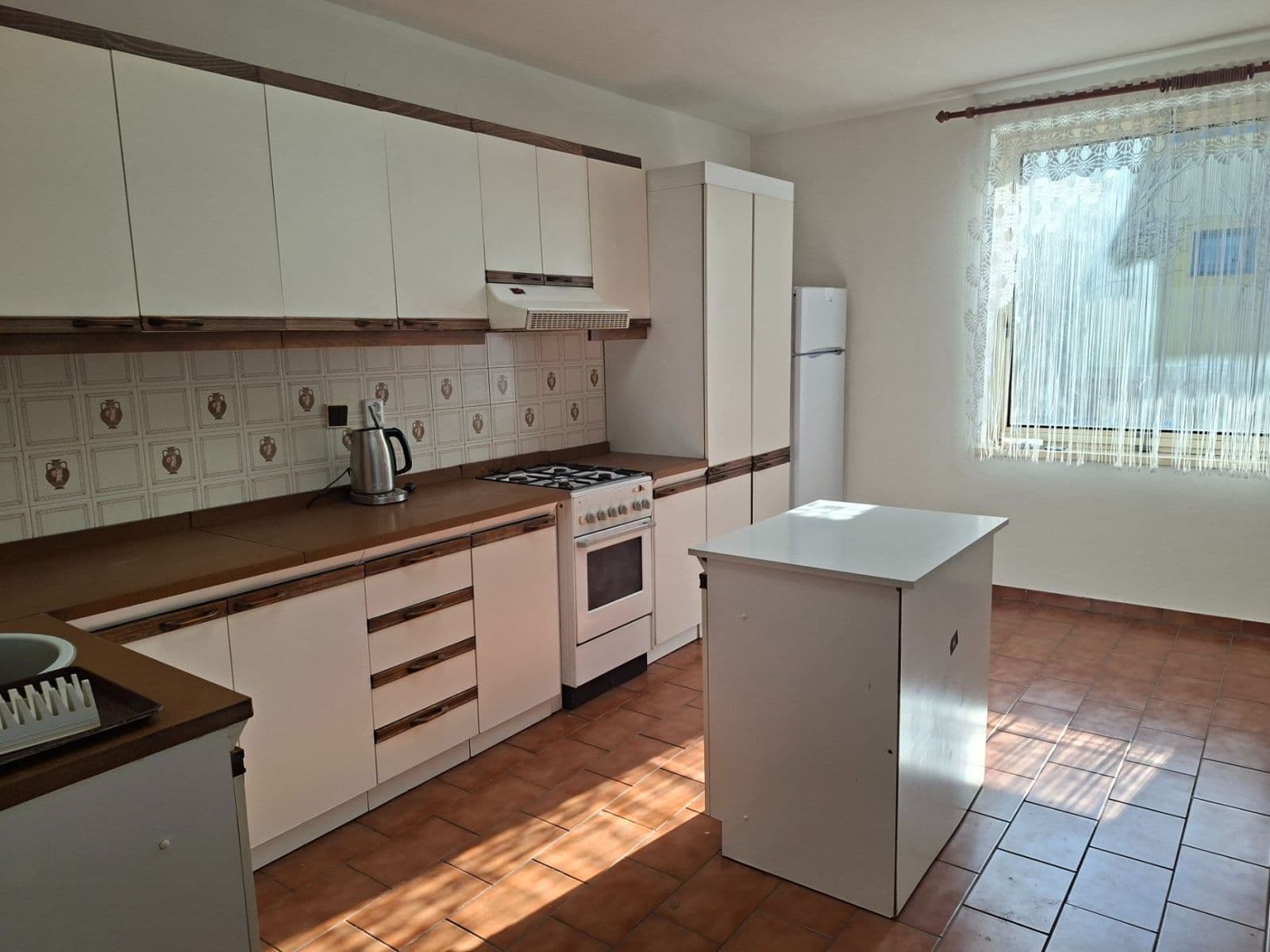 Pronájem bytu 2+kk 70 m², Křiby, Tetčice, Jihomoravský kraj Pronájem bytu 2+kk 70 m², Křiby, Tetčice, Jihomoravský kraj