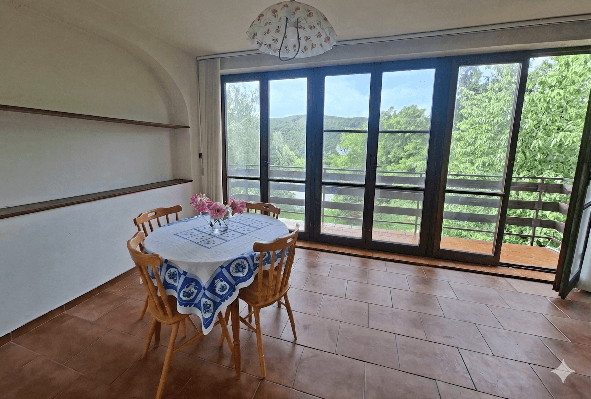 Pronájem bytu 2+1 70 m², Křiby, Tetčice, Jihomoravský kraj Pronájem bytu 2+1 70 m², Křiby, Tetčice, Jihomoravský kraj