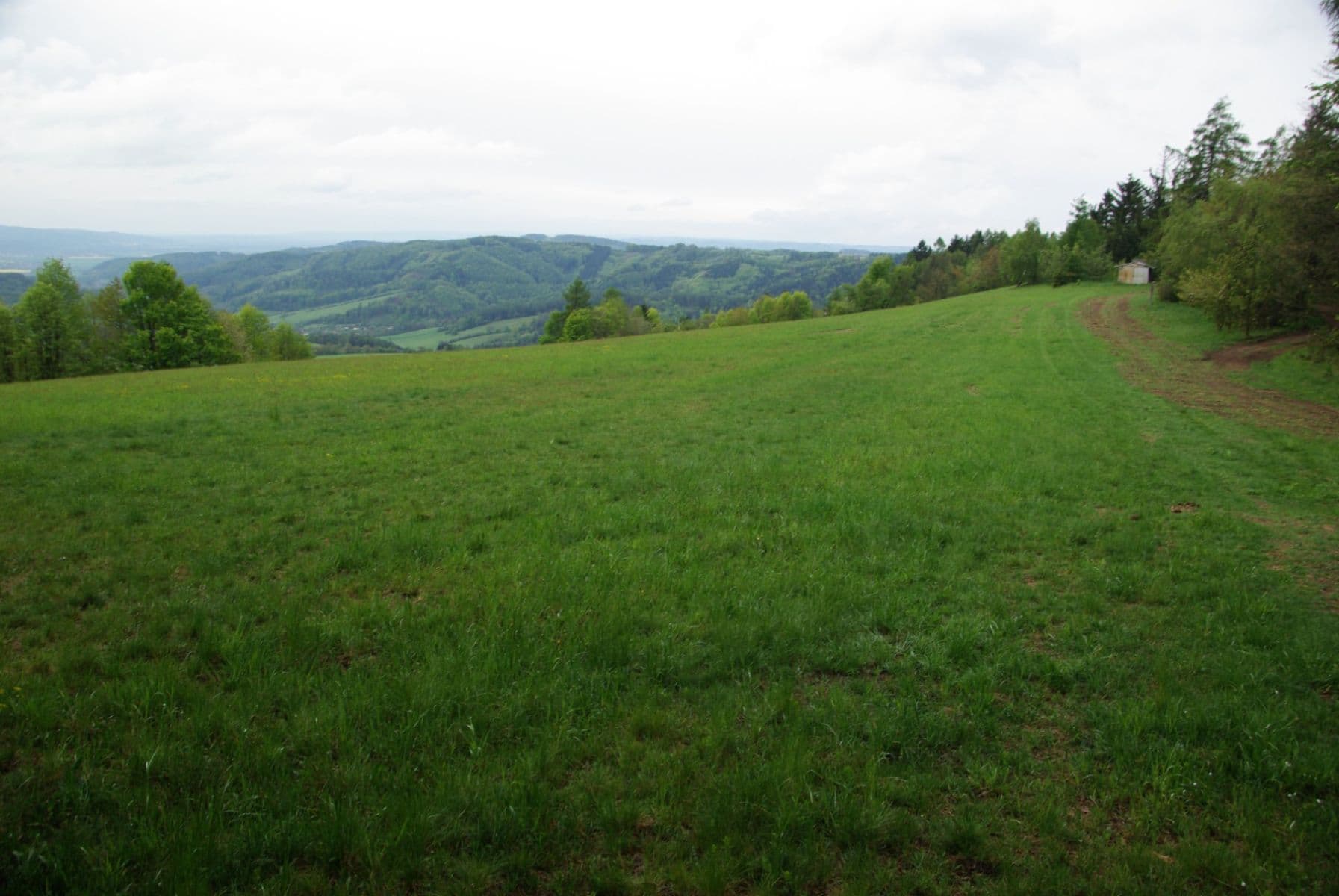 Prodej pozemku 18.568 m², Jakubovice, Olomoucký kraj Prodej pozemku 18.568 m², Jakubovice, Olomoucký kraj