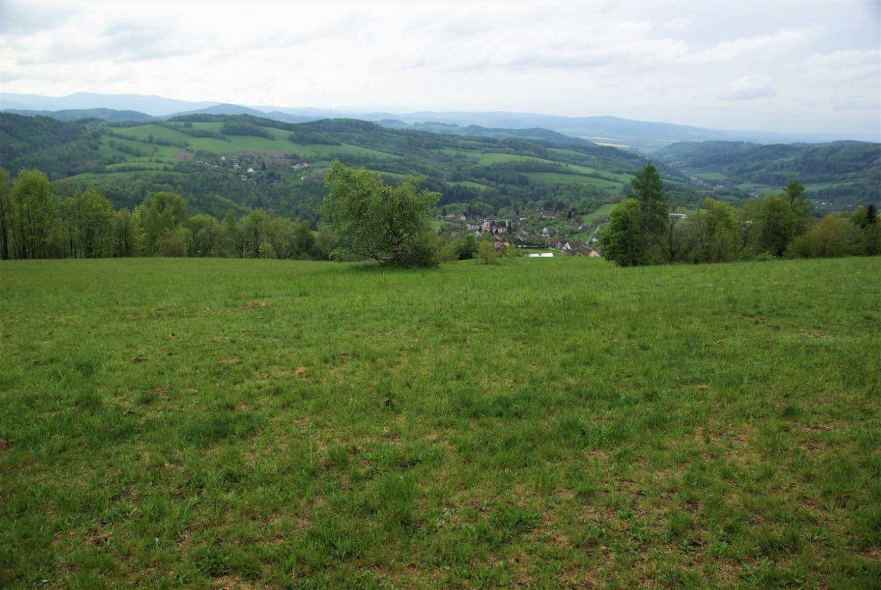 Prodej pozemku 18.568 m², Jakubovice, Olomoucký kraj Prodej pozemku 18.568 m², Jakubovice, Olomoucký kraj