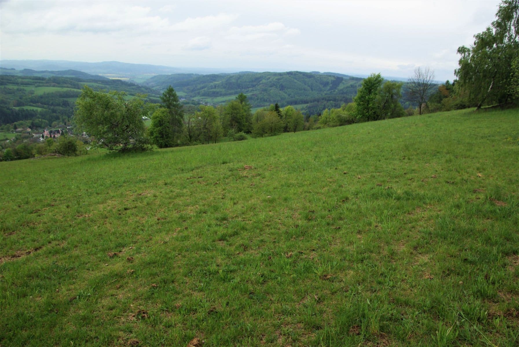Prodej pozemku 18.568 m², Jakubovice, Olomoucký kraj Prodej pozemku 18.568 m², Jakubovice, Olomoucký kraj