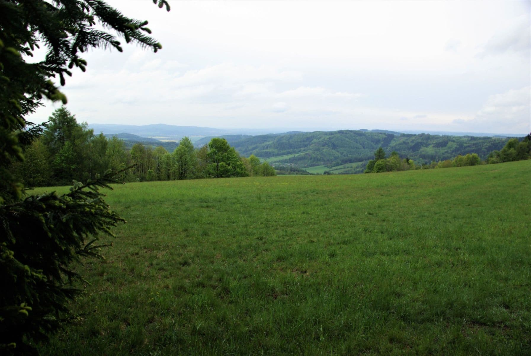 Prodej pozemku 18.568 m², Jakubovice, Olomoucký kraj Prodej pozemku 18.568 m², Jakubovice, Olomoucký kraj