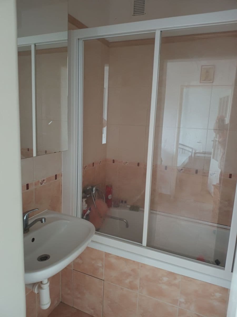 Pronájem bytu 3+1 70 m², Na Šutce, Praha, Praha Pronájem bytu 3+1 70 m², Na Šutce, Praha, Praha