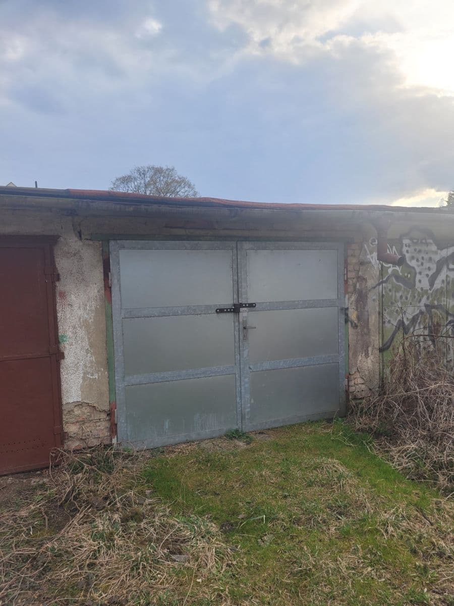 Prodej garáže 18 m², Brno, Jihomoravský kraj Prodej garáže 18 m², Brno, Jihomoravský kraj