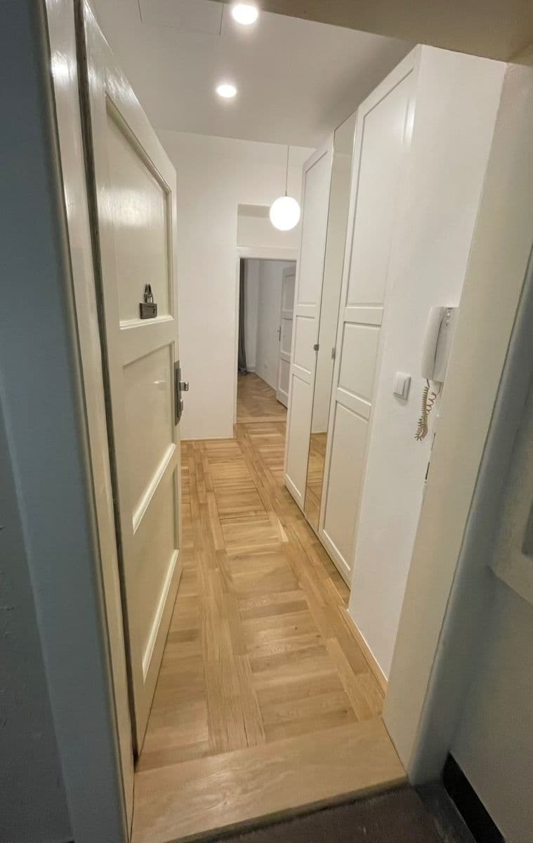 Pronájem bytu 2+kk 50 m², Biskupcova, Praha, Praha Pronájem bytu 2+kk 50 m², Biskupcova, Praha, Praha
