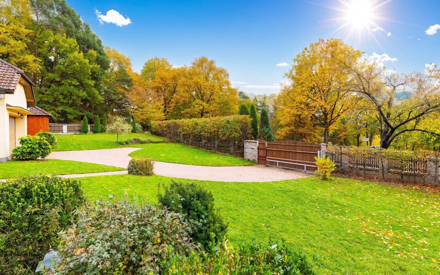 Prodej domu 264 m², pozemek 1.343 m², Benešov, Středočeský kraj Prodej domu 264 m², pozemek 1.343 m², Benešov, Středočeský kraj