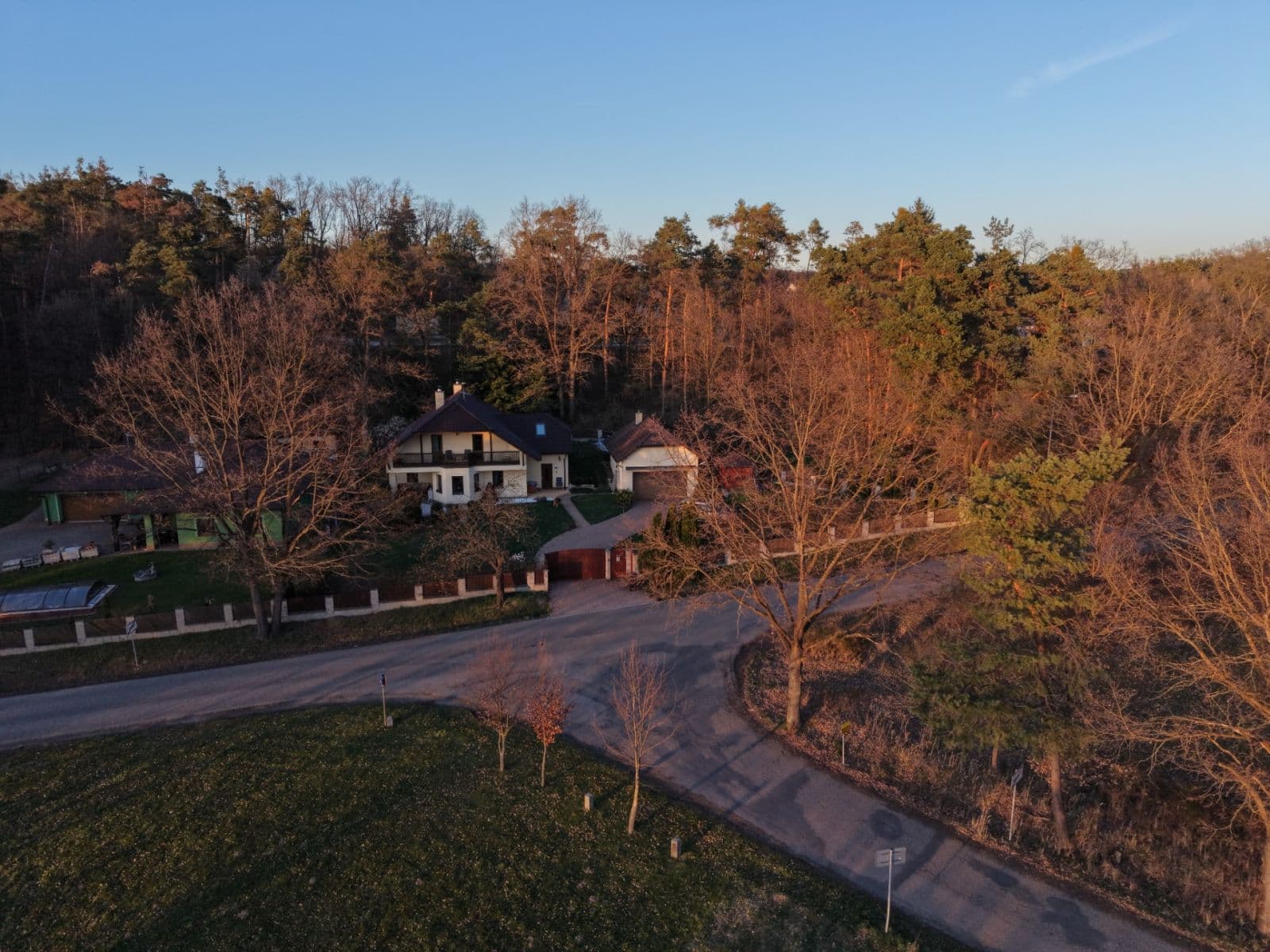 Prodej domu 264 m², pozemek 1.343 m², Benešov, Středočeský kraj Prodej domu 264 m², pozemek 1.343 m², Benešov, Středočeský kraj