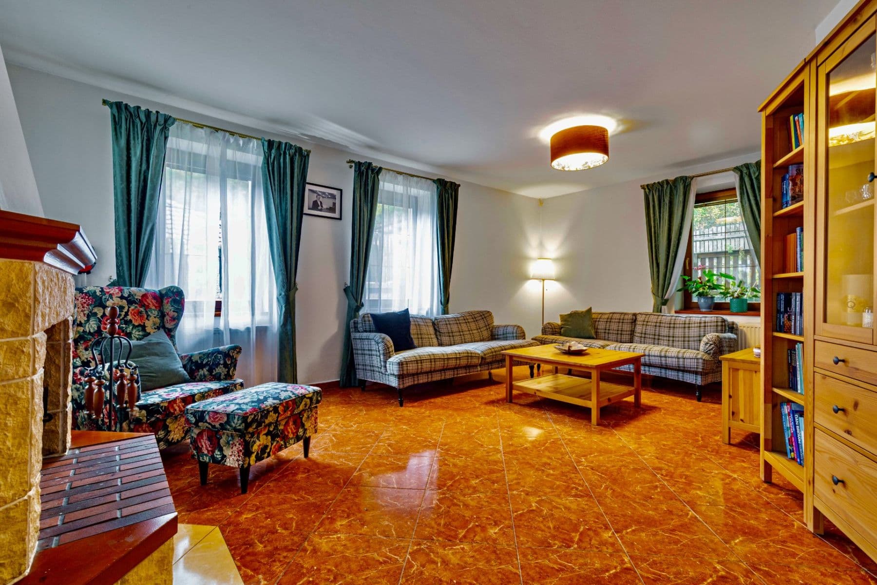 Prodej domu 264 m², pozemek 1.343 m², Benešov, Středočeský kraj Prodej domu 264 m², pozemek 1.343 m², Benešov, Středočeský kraj