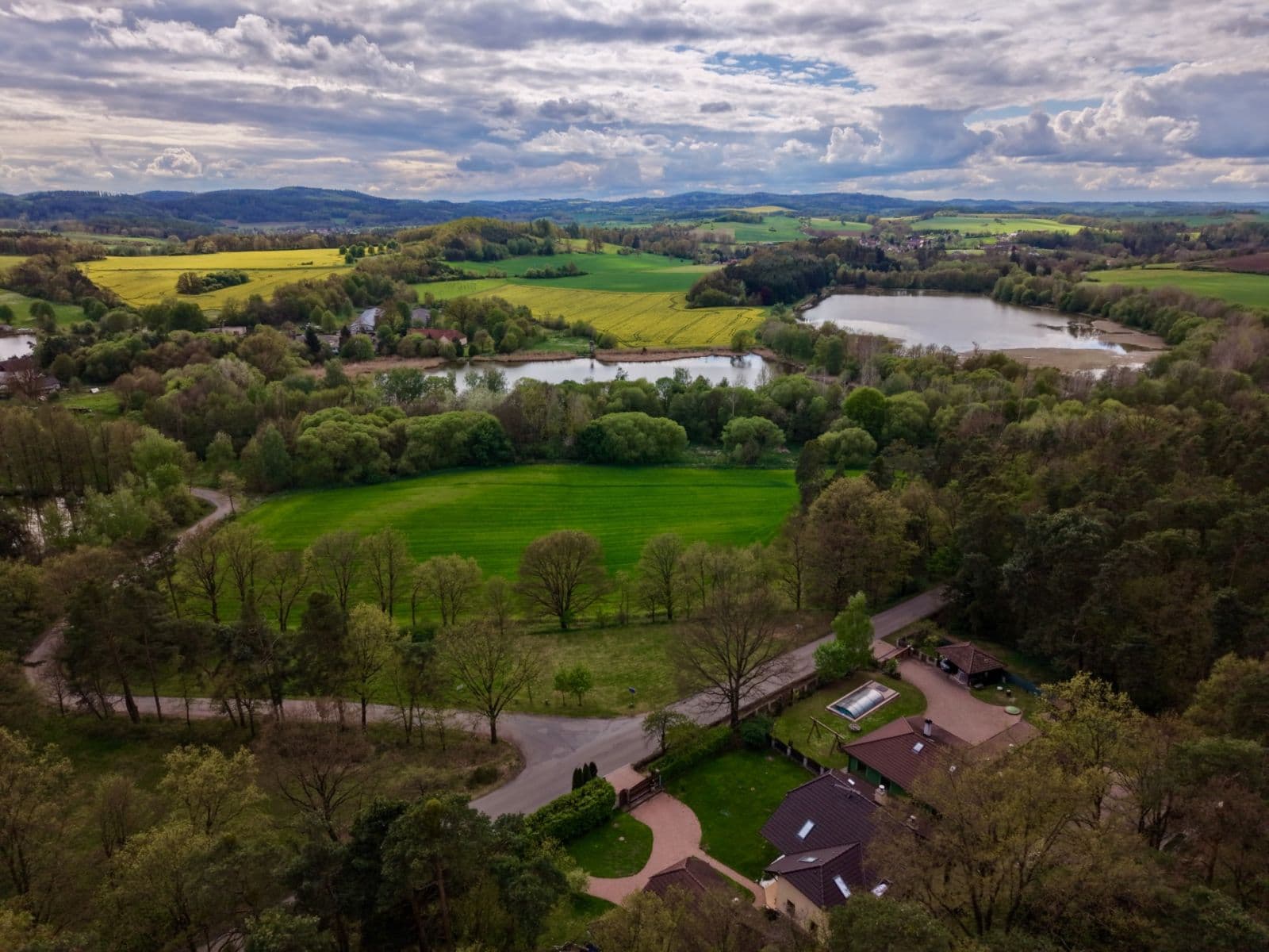 Prodej domu 264 m², pozemek 1.343 m², Benešov, Středočeský kraj Prodej domu 264 m², pozemek 1.343 m², Benešov, Středočeský kraj