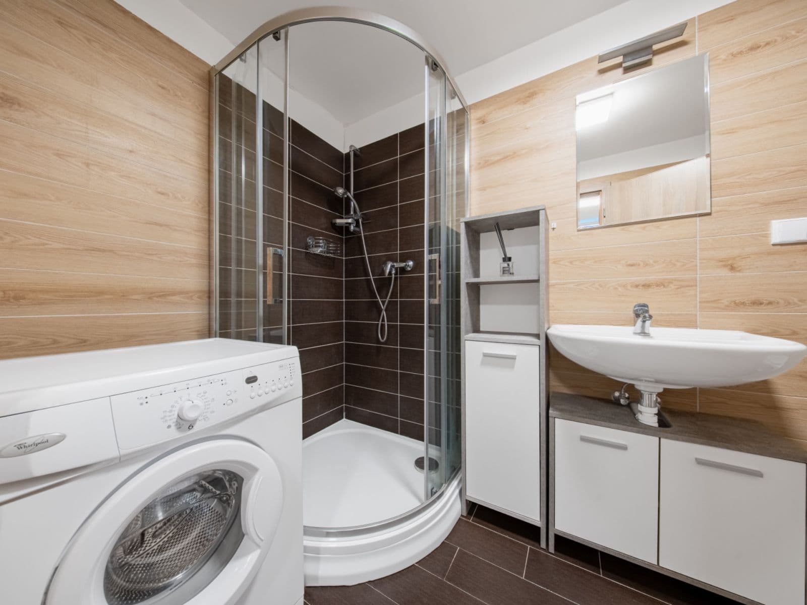 Pronájem bytu 1+kk 38 m², Lazy II, Zlín, Zlínský kraj Pronájem bytu 1+kk 38 m², Lazy II, Zlín, Zlínský kraj