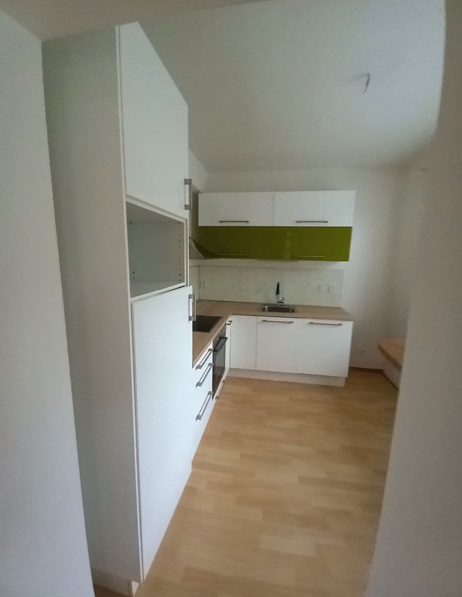 Pronájem bytu 3+1 68 m², Nad Štolami, Odolena Voda, Středočeský kraj Pronájem bytu 3+1 68 m², Nad Štolami, Odolena Voda, Středočeský kraj